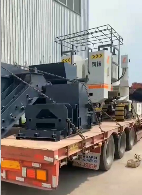 新路緣滑模機(jī)發(fā)貨甘肅，一路順風(fēng)