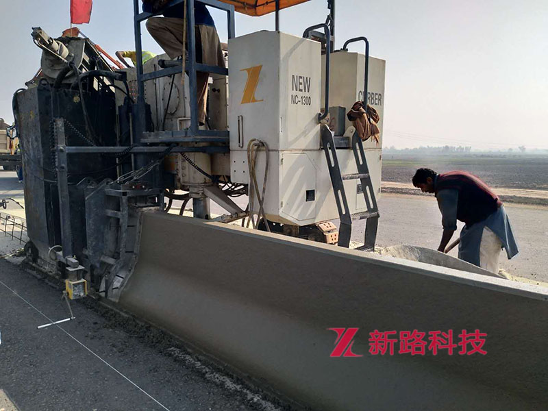 巴基斯坦新澤西護欄.jpg 巴基斯坦新澤西護欄.jpg